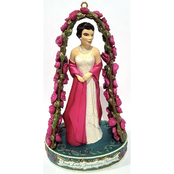 FIRST LADY JACQUELINE KENNEDY Christmas Ornament Carlton Cards AGC 1999 NO BOX - Picture 1 of 10